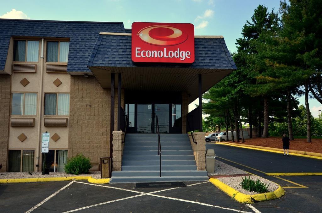 Econo Lodge Milldale - Southington Eksteriør bilde