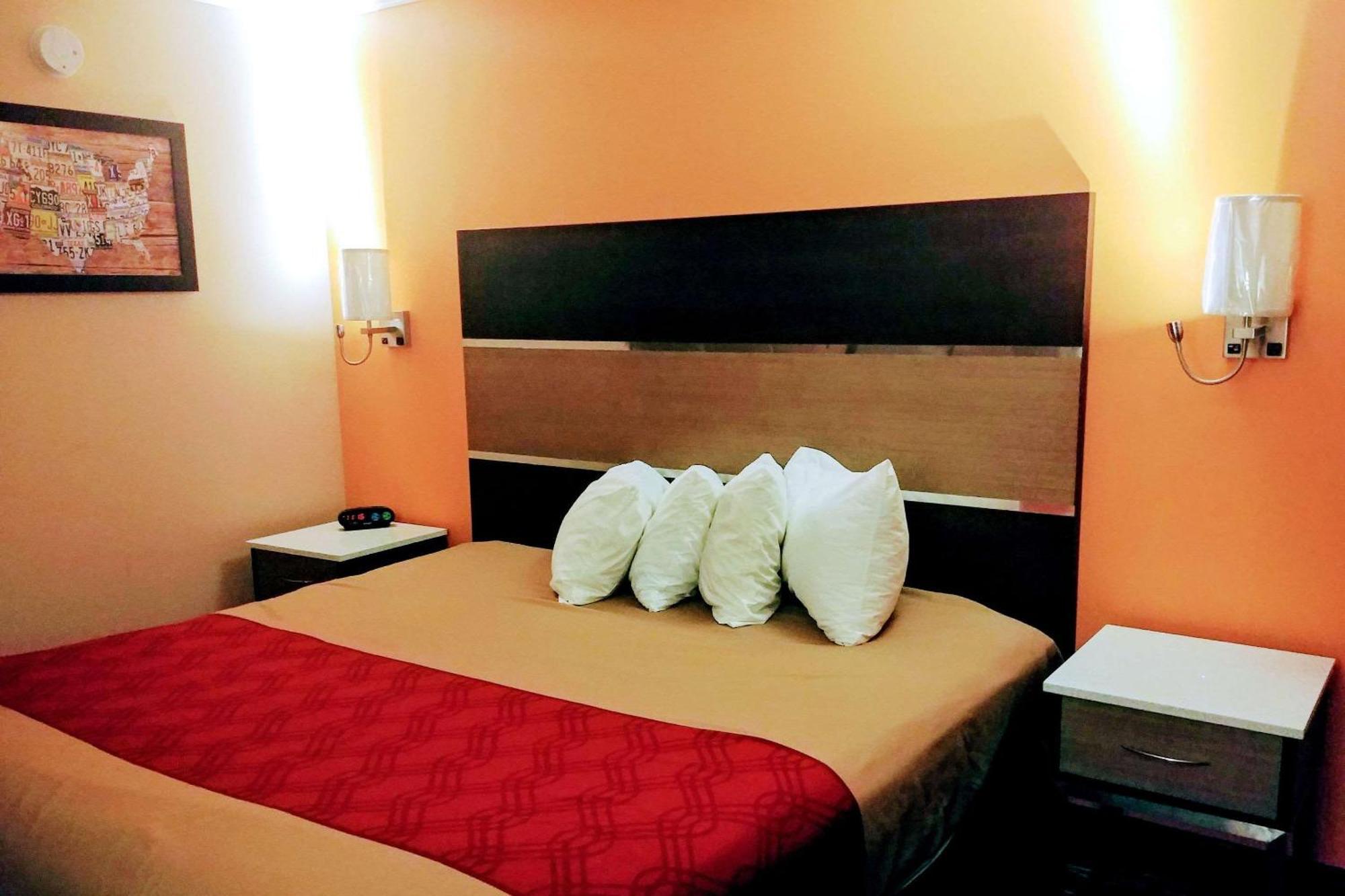Econo Lodge Milldale - Southington Eksteriør bilde