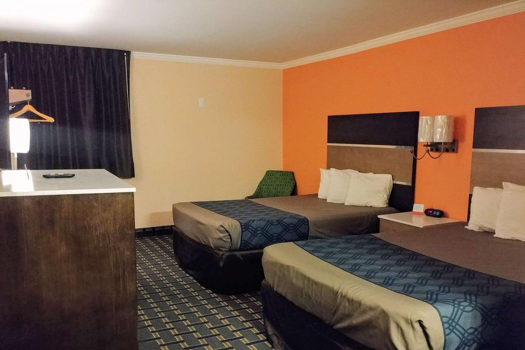 Econo Lodge Milldale - Southington Eksteriør bilde