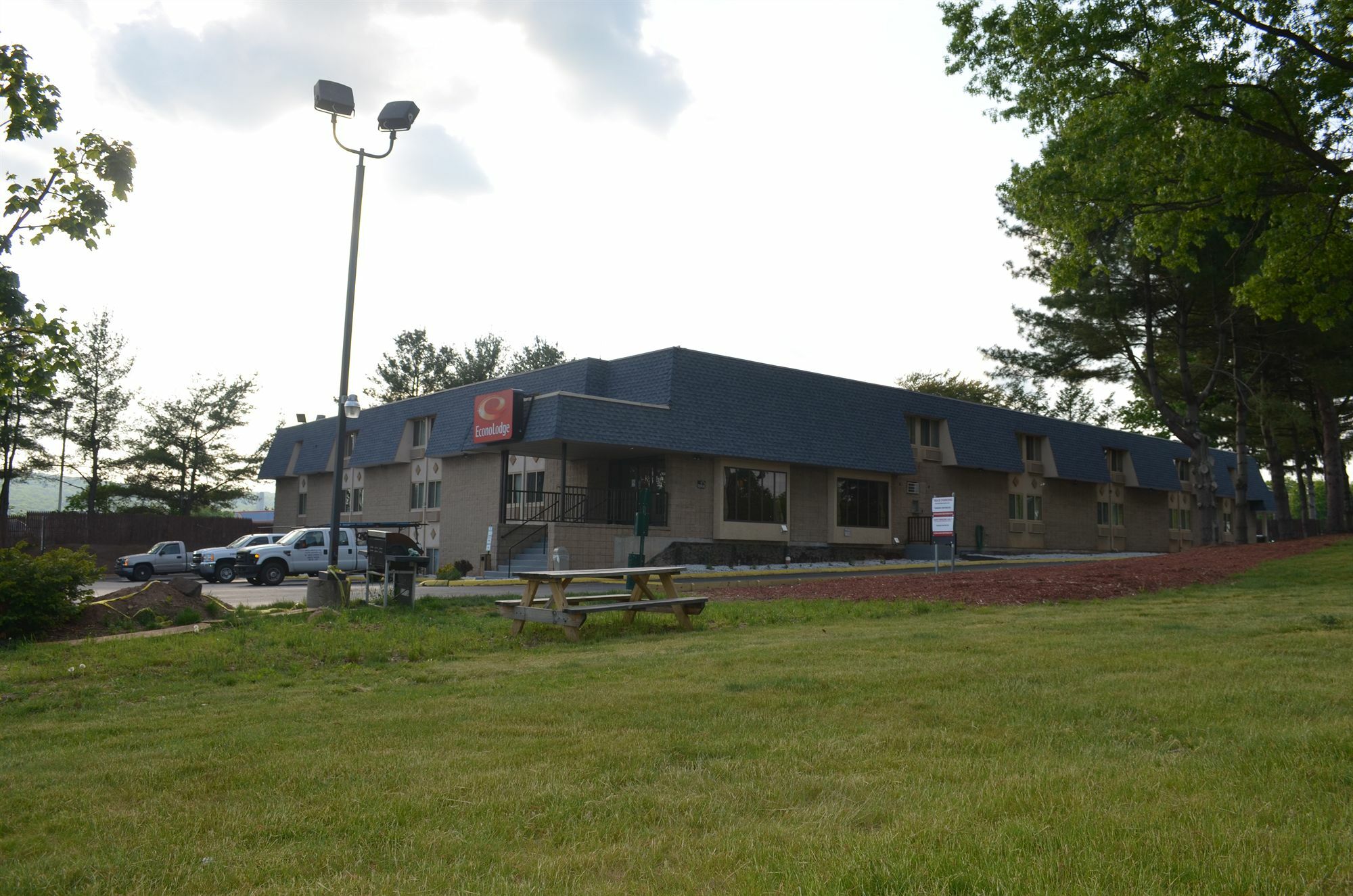 Econo Lodge Milldale - Southington Eksteriør bilde
